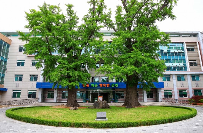 전남 화순군(군수 구충곤) 청소년문화의집이 최근 ‘2019년 청소년수련시설 종합평가’ 결과, 우수등급을 받았다. /전남 화순군=제공