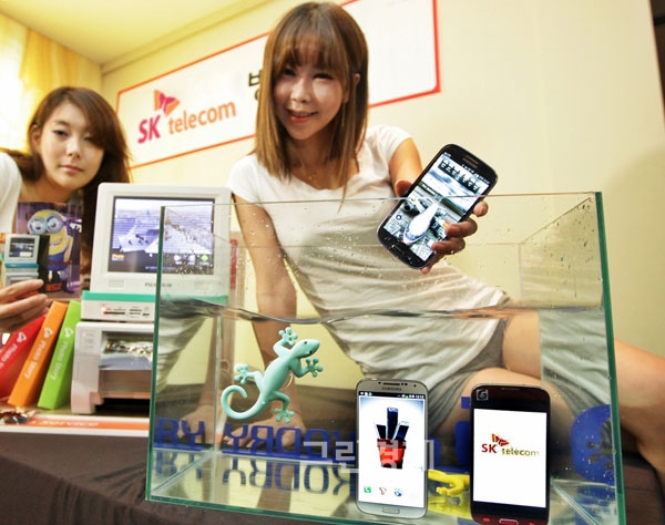 ▲SK텔레콤은‘휴대폰방수코팅서비스’를컨시어지명동점과이매진강남점,Geckodry역삼본점3곳에서실시한다고밝혔다