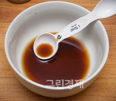 ▲탁한피시소스