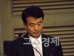 27일개인정보유출관련토론회에서참석한금감원정인화개인정보보호단장