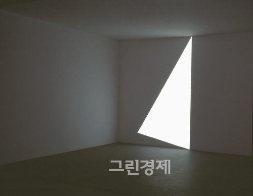 ▲제임스터렐작투사작품-풀런(백색),Pullen(White),1967