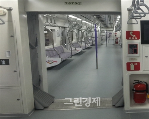 ▲7호선개방형통로문