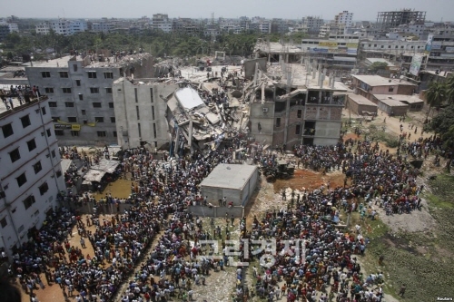 ▲농업과섬유공업국으로유명한방글라데시의8층건물붕괴로수많은인명피해가발생했다.
