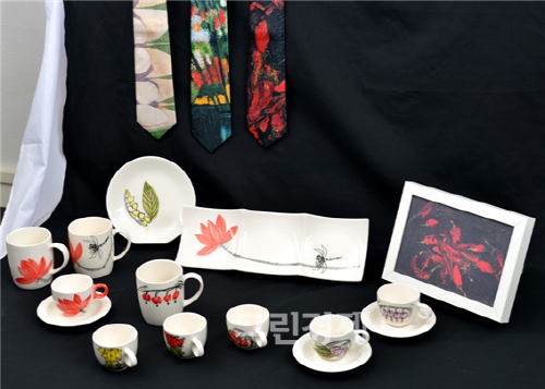 ▲문신정원을소재로한아트상품들