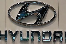 ▲현대차와기아차가미국에서연비를과장했다는이유로1억달러의벌금을물고또환경부담포인트도2억달러나삭감당했다.