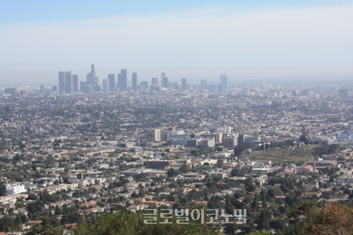 ▲LA는태평양을바라보고있어서인지,아시아사람과해변이많다.LA밤거리는어둡고무서웠다.