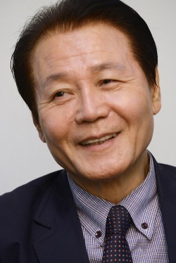 ▲이승률동북아공동체연구재단이사장연변과기대부총장평양과기대부총장정치학박사