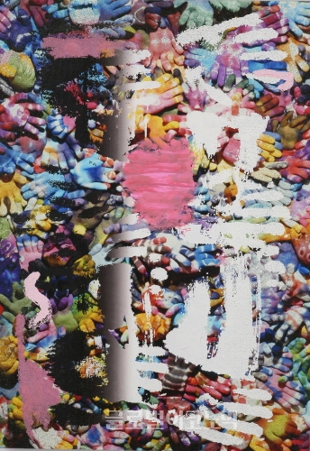 ▲정경연作,하모니-AP46.5x65.5cmMixedMediaonPrintedCanvas2008▲하윤빈作,'오로라공주',23x35cm,종이에혼합재료