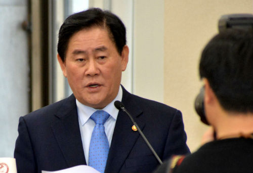 ▲기획재정위원회에업무보고를진행하는최경환부총리/사진=뉴시스