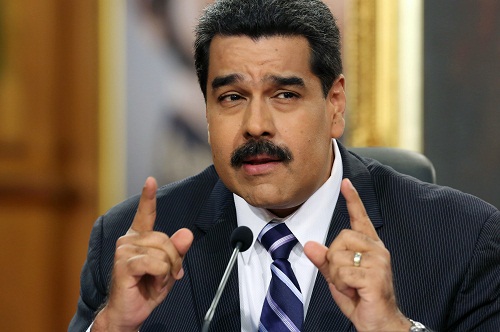 ▲베네수엘라경제가유가하락으로무너지고있다.국제통화기금(IMF)은현상황에서경제상태가가장나쁜나라로베네수엘라를지목했다.베네수엘라호의선장격인마두로대통령./사진=뉴시스제휴