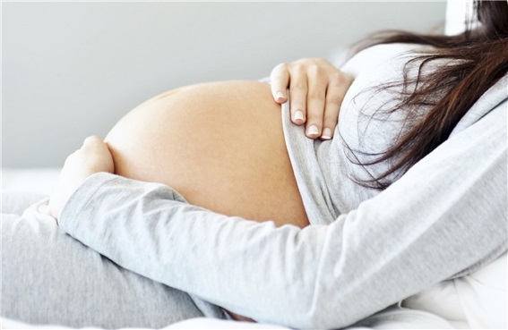 생명의 탄생은 신비롭다. 하지만 엄마의 자궁도 아이를 보호하지 못하는 세상이 되었다.