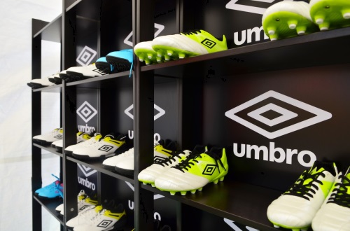 엄브로 축구화/ 사진=엄브로 제공