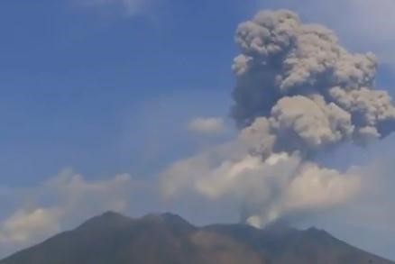 가고시마 화산 / 유투브 영상 캡처