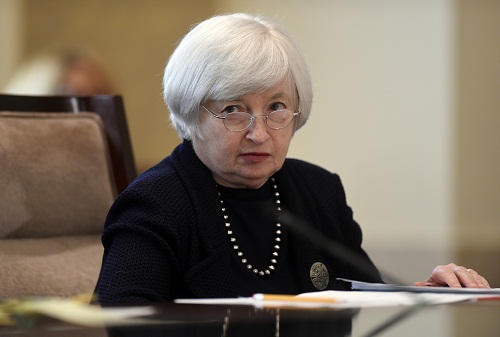 미국의 기준금리인상에 관한 결정권을 보유하고 있는 FOMC가  향후 금리 인상과 관련하여 성명을  발표했다. 