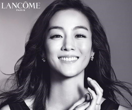 문정원, 과거 화장품 광고서 연예인 뺨치는 미모 뽐내 "고혹적인 눈빛과 우아한 미소..." - 글로벌이코노믹