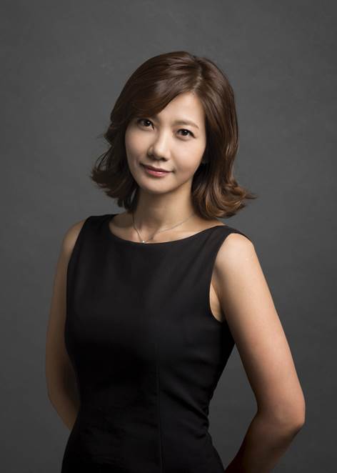 뮤지컬 배우 진수현이 '이상가족 프로젝트 가소로운 토크콘서트'에 연사로 나서 화제다./사진=한국방송예술교육진흥원 제공