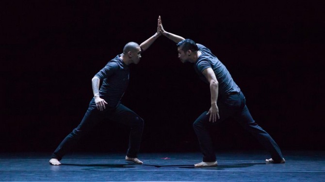 시나브로 가슴에의 '이퀄리브리엄'