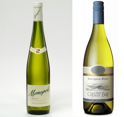 모노폴 화이트(좌), 오이스터베이 소비뇽 블랑(우)/ 사진=아영FBC 제공