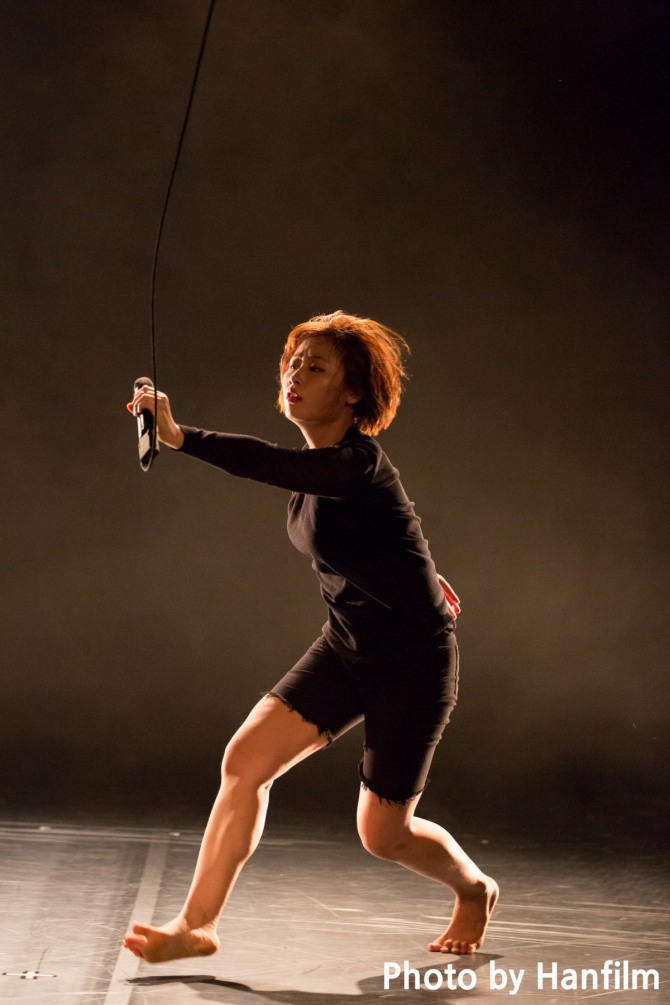 황분환 안무의 '침묵의 소리'