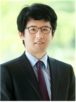 박여범 용북중학교 교사(문학박사·문학평론가)