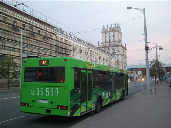 전쟁의 폐허 이후 새롭게 정비된 민스크 시가지