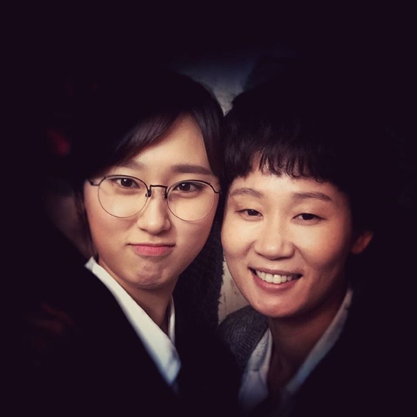 사랑해요. 선영엄마 응팔에서 성보라 역의 류혜영(왼쪽)과 김선영/사진=인스타그램 캡처