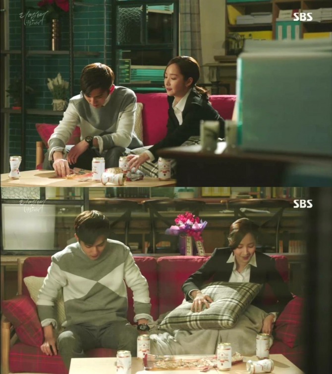 SBS수목 드라마 '리멤버 아들의 전쟁'에서 서진우로 분한 유승호가 남방에 스웨터를 입은 시크한 캐주얼 룩으로 화제를 모으고 있다. /사진=SBS 방송 캡처