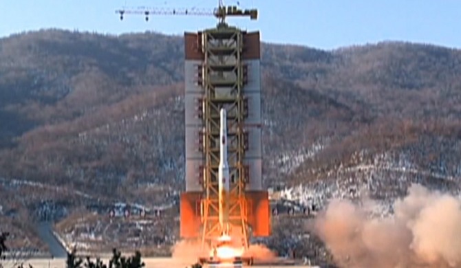 북한이 공개한 광명성 4호 발사 순간