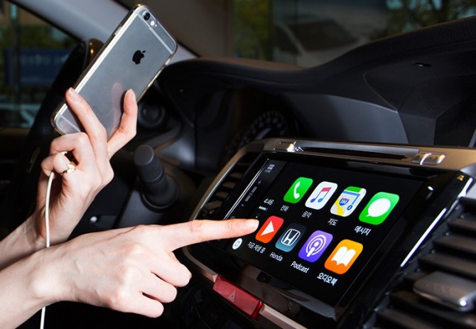 애플 카플레이.