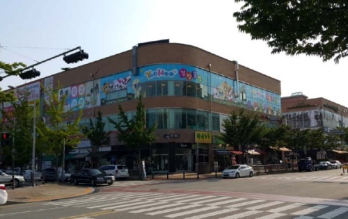경기 평택시 안중읍 현화리 831 붐붐프라자(사진=지지옥션 제공)