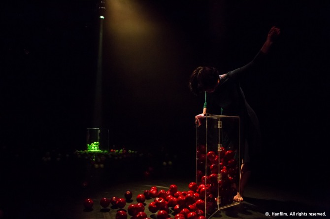 최효진 안무의 '상실의 새Ⅱ'