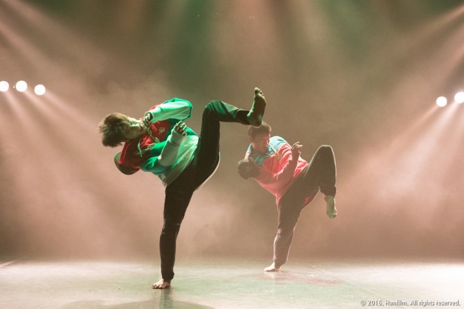 정명훈 안무의 '블루 진, Blue jeans'