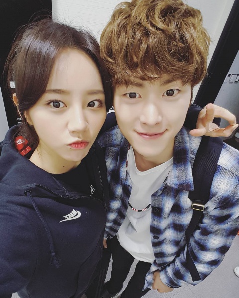 '딴따라'에서 정그린 역의 혜리와 기타리스트 카일 역의 공명/사진=혜리 인스타그램 캡처