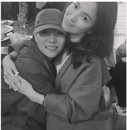 '태후' 극중에서 하간호사 역의 서정연과 송혜교/사진=송헤교 인스타그램 캡처