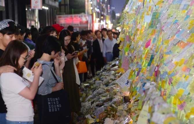 강남역 묻지마 살인사건은 한 사람의 정신병에 의해서 벌어진 게 아니라 경쟁을 최우선으로 하는 우리 사회의 한 단면이 표출된 것이다./사진=뉴시스