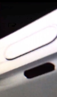 삼성전자의 차기 갤럭시노트 유출 동영상이라는 사진 속에서 드러난 C타입 USB.사진=@온리크스