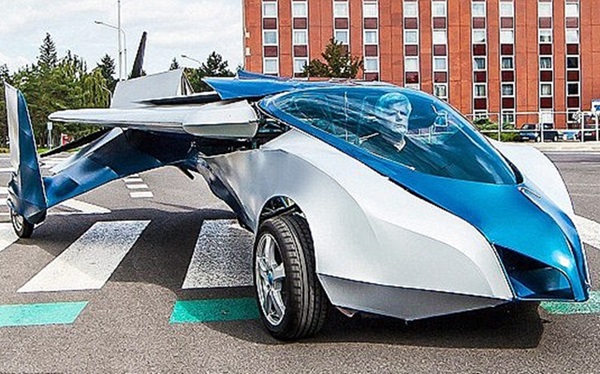 에어로모바일 같은 회사도 하늘을 나는 차를 개발하고 있다. 사진=에어로모바일