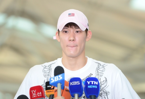 국가대표 선발규정에 가로 막혀 2016 리우데자네이루올림픽 출전이 불투명해진 수영스타 박태환(27)이 16일 오후 CAS 중재요청 관련 기자회견을 연다. /사진=뉴시스