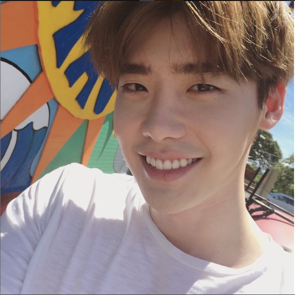 배우 이종석이 오는 7월 20일 첫 방영을 앞둔 MBC TV 수목드라마 'W(더블유)'를 통해 국내 팬들을 찾아 온다./사진=이종석 SNS