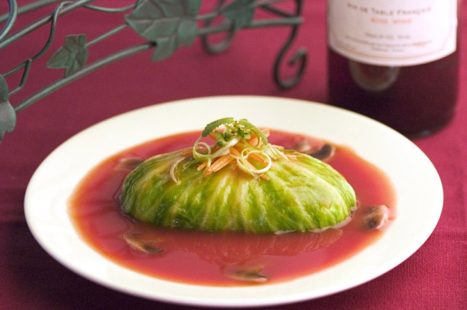 프랑스 대표 요리인 광어 양상추 말이/사진=세계 음식문화연구원 제공