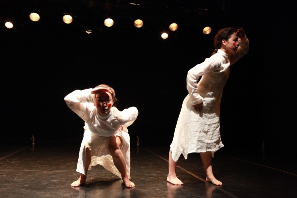 정보경 안무의 '각시'