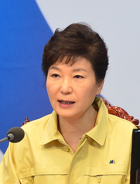 박근혜 대통령은 22일 국가안전보장회의를 주재하며 “최근 북한 주요 인사들의 탈북과 망명이 이어지는 등 심각한 균열 조짐을 보이면서 체제 동요 가능성이 커지고 있다”고 말했다 / 사진=뉴시스
