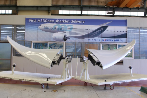 에어버스 A330 네오 항공기 날개 구조물인 ‘샤크렛(Sharklet)’ 1호기/사진=대한항공 제공