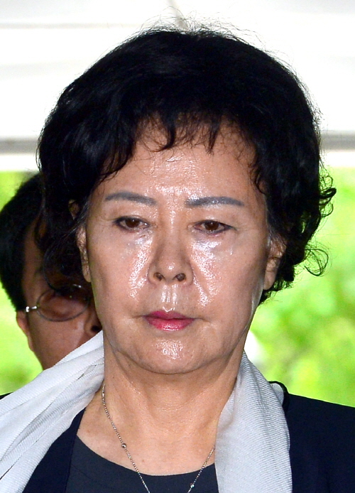 서미경 재산압류...다시 주목받는 미스롯데 출신 여자탤런트 톱스타 5인방 누구? 서미경 원미경 안문숙 채시라 이미숙...롯데 신영자 이사장. 사진/뉴시스