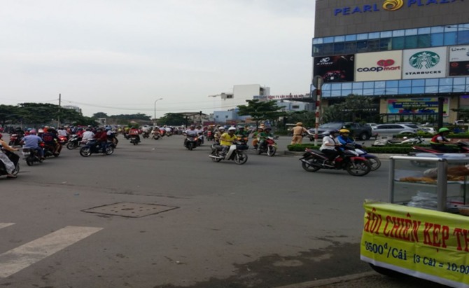 베트남 호찌민시의 오토바이 출근행렬.
