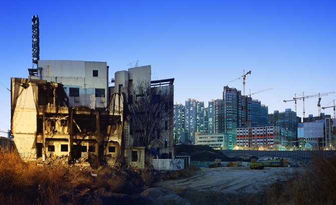 한성필, 'Memory and Traces-Odd Contrast', Chromogenic print, 115×250cm, 2008