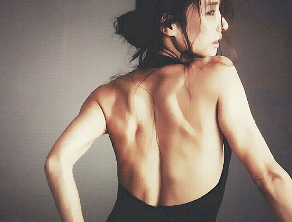 조여정이 최근 인스타그램을 통해 공개한 B컷 화보/사진=인스타그램 캡처