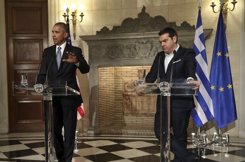 버락 오바마 미국 대통령이 15일(현지시간) 그리스 아테네에서 알렉시스 치프라스 총리와 기자회견을 갖고 있다 / 사진=AP 뉴시스
