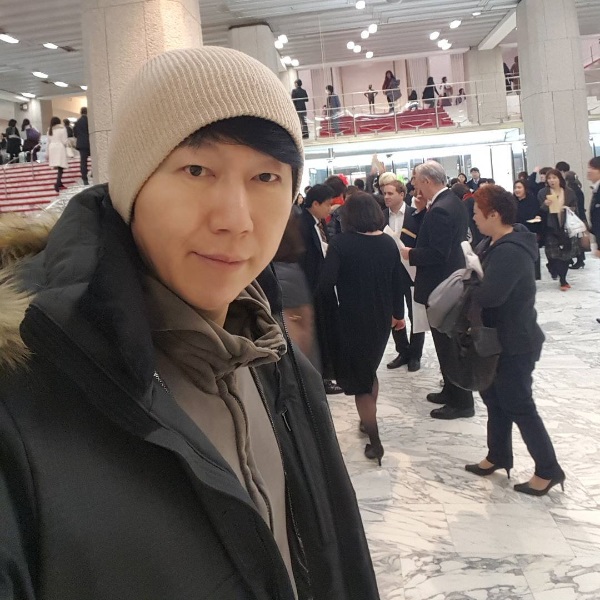 배우 김수로가 미국에서 몰카 방송으로 급히 귀국한 후 10일 SNS를 통해  '도의에 어긋난 방송'이라고 허탈한 심경을 고백해 화제를 모으고 있다./사진=인스타그램 캡처