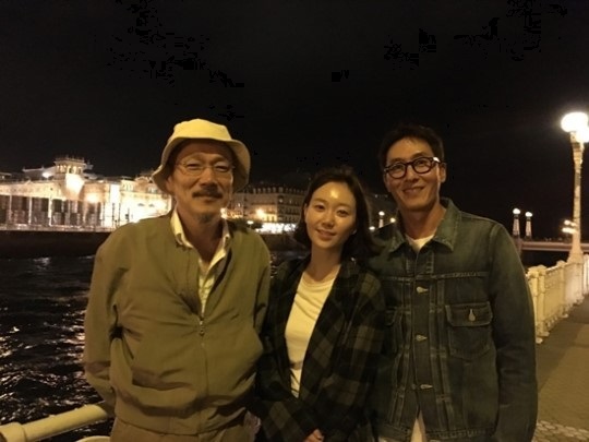 배우 김주혁과 이유영이  홍상수 감독의 영화 '당신자신과 당신의 것'에 출연으로 인연을 맺은 뒤 연인으로 발전, 열애중에 있다./사진=인스타그램 캡처
